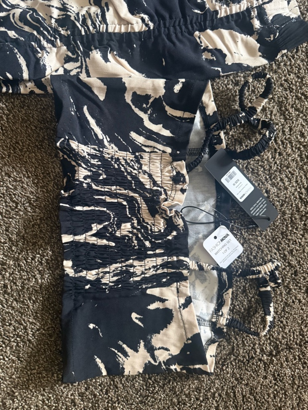 Fashion Nova Black and Cream Abstract Print Skirt